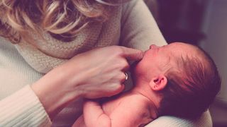 Stillen verändert den mütterlichen Stoffwechsel und schützt bis zu 15 Jahre vor Diabetes. (gemeinfrei)