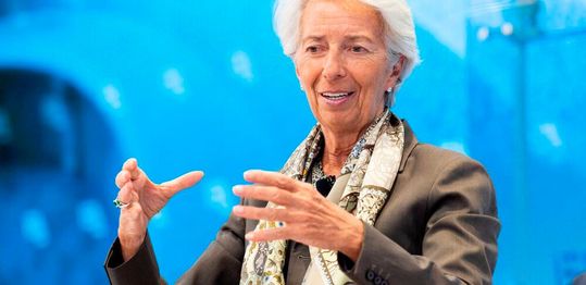 Christine Lagarde, die Chefin der Europäischen Zentralbank (EZB), befürchtet, dass die US-Zölle der Eurozone das Wachstum verhageln könnten ... (Bild:  EZB)
