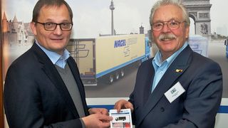 Bernhard Heinrich (l.), CEO der Nagel-Group, und DocStop-Gründer Rainer Bernickel vereinbaren eine engere Kooperation. (Bild: Nagel)