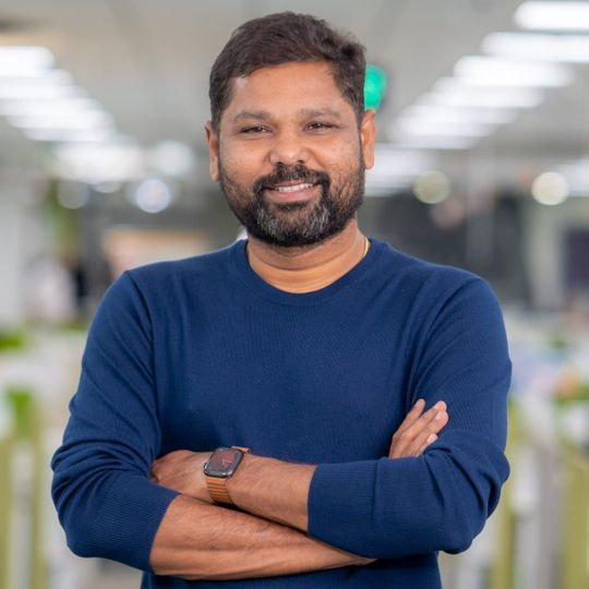 Girish Mathrubootham ist Gründer und Chief Executive Officer von Freshworks Inc.(Freshworks)