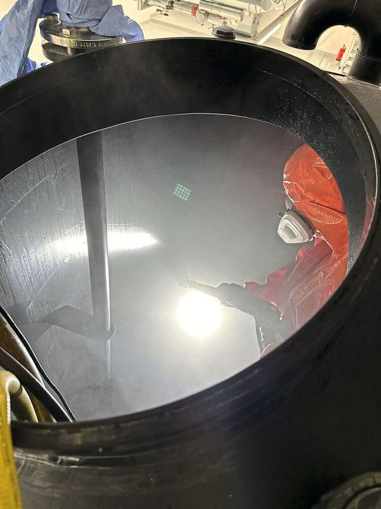 Dekontaminationsausführung durch einen technischen Verfahrenstechniker.(Bild:  NT Service)