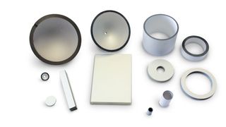 Piezokeramiken können in einer Vielzahl von Formen hergestellt werden, darunter Scheiben, Platten, Kuppeln und Zylindern, je nach spezifischer medizinischer Anwendung.  (Bild: Ceramtec)