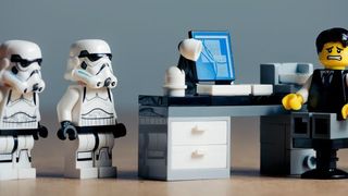 Nicht jeder Kollege aus dem Büro ist beliebt. (Pixabay)