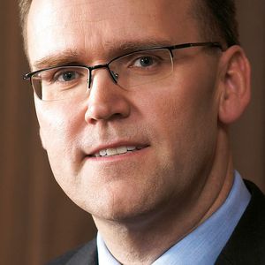 2 Bernd Schunk, Geschäftsleiter Vertrieb des Geschäftsbereichs Linear Motion and Assembly Technologies der Bosch Rexroth AG:  „Mit diesen neuen Konfiguratoren können unsere Kunden auch bei komplexen Produkten sofort die Informationen Preis, Lieferzeit und CAD-Daten abrufen.“