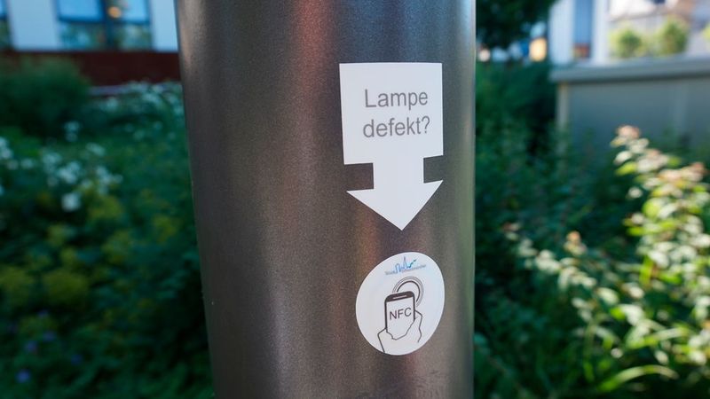 Bürgen können per Chip Störungen ... (EineStadt)