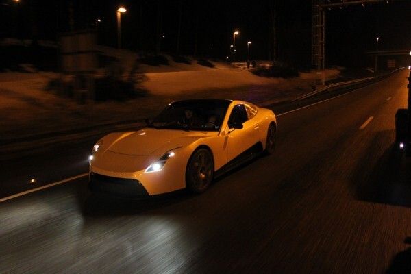 Test des Ein Electric Raceabout auf der Straße (Bild: Helsinki Metropolia University of Applied Sciences)