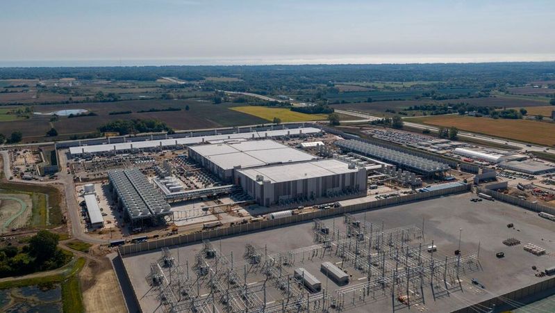 Microsoft hat sein erstes Fairwater-Rechenzentrum in Mount Pleasant im Juni 2026 als vollständig betriebsbereit gemeldet. Anwohner klagen nun wegen Lärmbelastung durch den Standort.(Bild:  Microsoft)