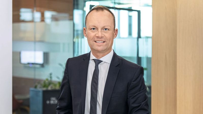 Marcel Bartling, Technologievorstand von Webasto: „Wir unterstützen unsere Kunden auch bei der Fahrzeugauslegung.“ Marcel Bartling, Technologievorstand von Webasto: „Wir unterstützen unsere Kunden auch bei der Fahrzeugauslegung.“