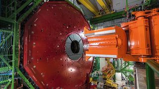 Das europäische Forschungszentrum CERN hat Strahlenschutzkomponenten über Facturee fertigen lassen: Stahlrohre und Stahlplatten mit insgesamt fünf Tonnen Gewicht. (Bild: CERN)