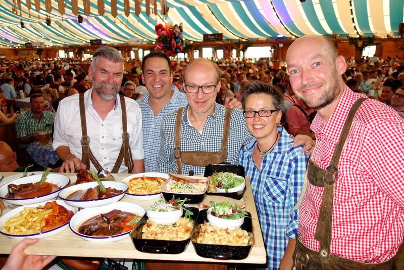 (v. l.) Ralf Brockinkel, Bora Kabakci und Axel Inhoffen, Epson, Sylke Rohbrecht, Lenovo, und Christoph Spahn, ALSO (Vogel IT-Medien GmbH)