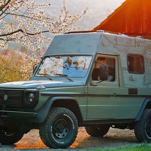 Einen Pool an Schweizer Militärfahrzeugen hat Lorinser aufgekauft.(Bild:  Lorinser)