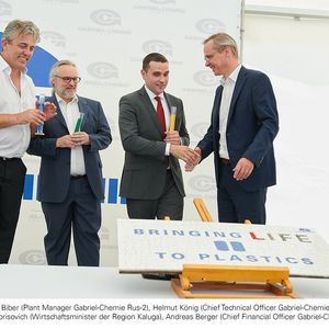 v.l.n.r.: Mladen Bieber (Plant Manager Gabriel-Chemie), Helmut König (Chief Technical Officer Gabriel-Chemie), Vesselov Ilya Borisovich (Wirtschaftsminister der Region Kaluga) und Andreas Berger (Chief Financial Officer Gabriel-Chemie).