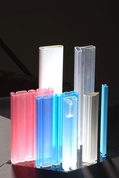 Einblicke gewünscht: Als Spezialverpackungen ermöglichen transparente Profile eine permanente Inhaltskontrolle. Bild: SLS Kunststoffverarbeitung (Archiv: Vogel Business Media)