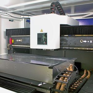 (NUM / Legend Laser)