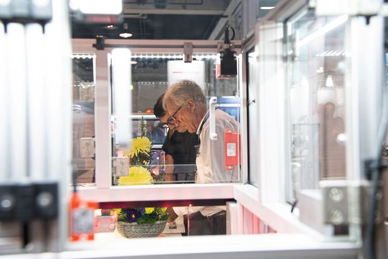Die «maintenance Schweiz 2024» und die «all about automation» präsentieren vom 28. bis 29. August 2024 in Zürich Zukunftstechnologien, die die Bereiche industrielle Instandhaltung mit Industrieautomation, Robotik und Digitalisierung zusammenbringen.  (Bild: Easyfairs/Susanne Seiler)