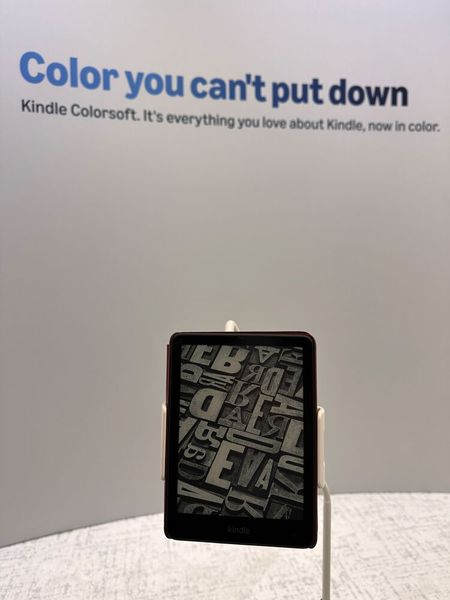 Wer findet ein buntes Kindle interessant und würde sein altes S/W sofort dafür eintauschen? (Bild: Vogel IT-Medien)