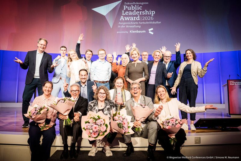 Der Public Leadership Award wurde 2026 zum vierten Mal im Rahmen des Zukunftskongresses verliehen – unter der Schirmherrschaft des Bundesministeriums für Digitales und Staatsmodernisierung in Zusammenarbeit mit Kienbaum und Wegweiser. (Bild: © Wegweiser Media & Conferences GmbH / Simone M. Neumann)