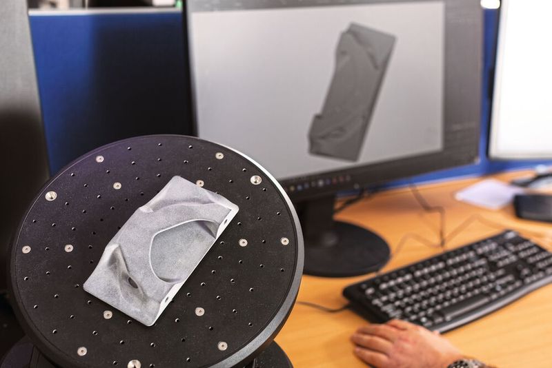 Wer additiv konstruiert, der optimiert seine Produkte bereits durch das Design. (Bild: Stratasys)