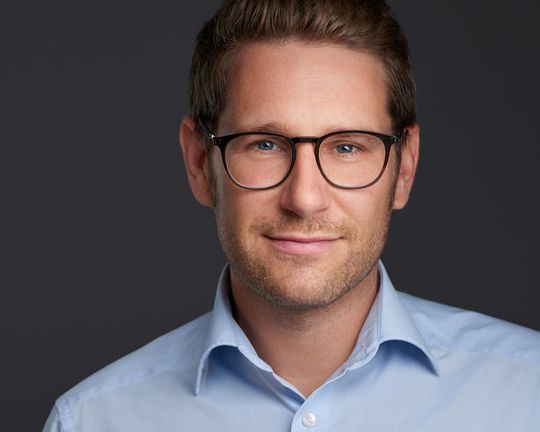 Was kommt 2026 auf die Chemiebranche zu? Simon Lebherz, Sales Director in der Asset Lifecycle Intelligence Division bei Hexagon, zeigt vier Trends auf.(Bild:  Hexagon / Thomas Wieland)