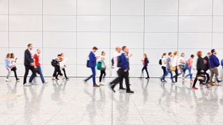 39 % der deutschen Industrieunternehmen wollen künftig weniger an Fachmessen teilnehmen. (© Robert Kneschke- stock.adobe.com)