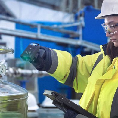 Je nach Ausführung erreicht der Ident-Ex 02 eine Lesedistanz von bis zu 10 Metern (Flex-Range) oder bis zu 25 Metern (Long-Range). (Bild: Pepperl+Fuchs)