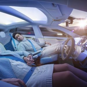 Mit dem vollelektrisch angetriebenen Konzeptfahrzeug „XchangE“ zeigt die Schweizer Ideenschmiede Rinspeed auf dem Genfer Auto-Salon die Zukunft des autonomen Fahrens. 