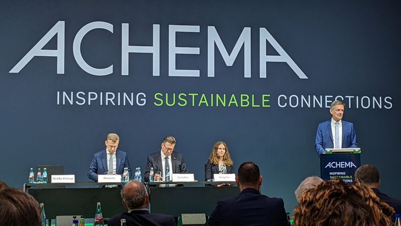 Dr. Wolfgang Große Entrup Hauptgeschäftsführer des Verbands der Chemischen Industrie (VCI) findet klare Worte zur aktuellen Situation der Chemieindustrie in Deutschland. (Bild: Ernhofer/PROCESS)