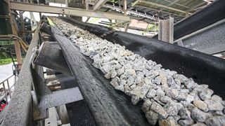 Wägezellen können verwendet werden, um ein sehr breites Spektrum an Materialgewichten auf Förderbändern zu messen. (Bild: Vega Grieshaber KG)