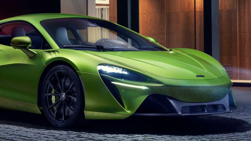 Dafür wurde nicht nur ein E-Motor integriert, sondern auch der komplette Antrieb neu konstruiert. (McLaren)