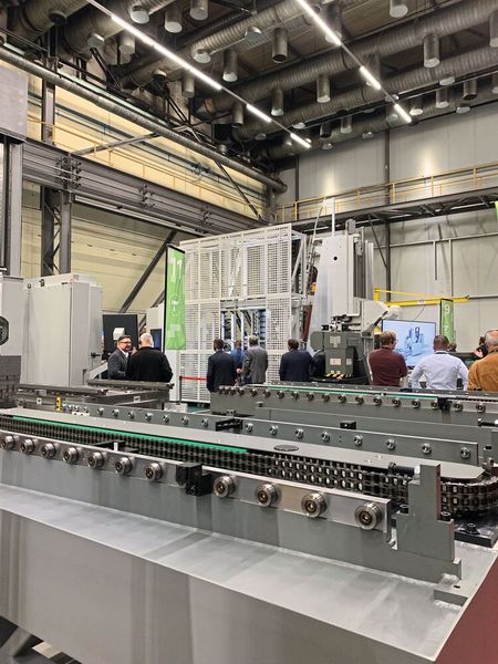 Auf den Starrag TecDays erhielten Besucher weitreichende Einblicke in neue Lösungen und deren Wirkung in beispielhaften Fertigungsprozessen. (Bild: VCG/Sonnenberg)