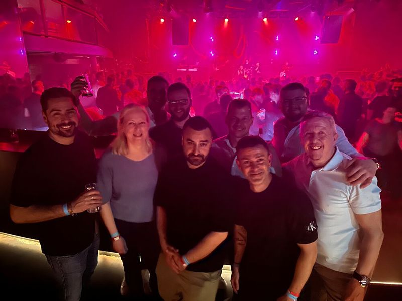 Diese Bande kann feiern! (Bild: Vogel IT-Medien GmbH)