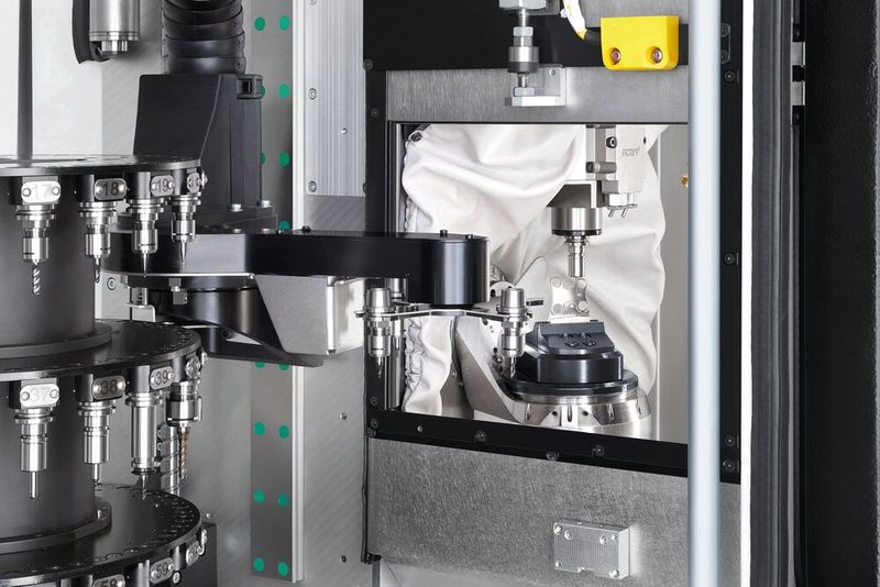 Because micro parts do not need a maxi machine. The Chiron Group sees micro machining like this in the future: resource efficient, ultra precise, autonomous, scalable. (Image:Chiron Group)