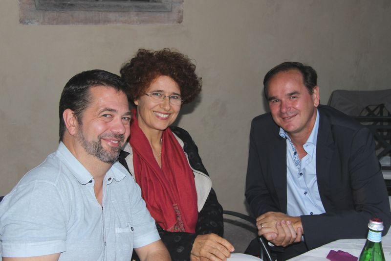 Gut gelaunt: Boris Bärmichl mit Ehefrau und Werner Nieberle, Vogel IT-Medien (Vogel IT-Akademie)