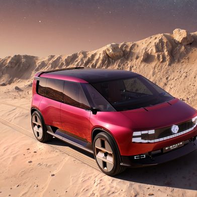 Das „Renault E-Space Concept“ gibt auf dem Autosalon in Paris einen Ausblick auf künftige Modelle. (Bild: Renault)