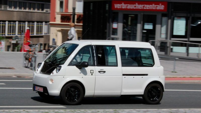 Die Serienversion des E-Autos Mia soll 2023 kommen.