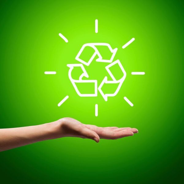 The joint research aims to quickly establish the chemical recycling technology that efficiently decomposes waste plastics into petrochemical raw materials. (Deposit Photos )