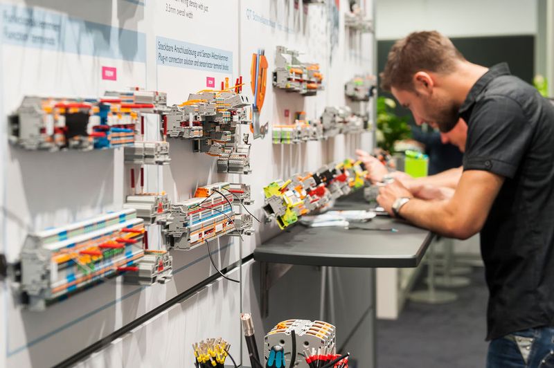  (i Sindex/DAMIANPOFFET.COM)