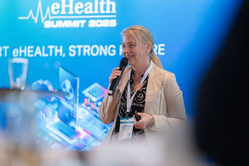 Daniela Aufermann, CDO der Vestischen Kinder- und Jugendklinik in Datteln, erläuterte, wie die elektronische Patientenakte erfolgreich werden kann – und teilte Erfahrungen aus der ePA-Pilotregion. (Bild: Manuel Emme)