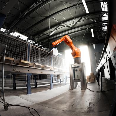 Auf der Handels- und Verpackungsmesse zeigt KUKA sein Portfolio: von Pick-and-Place- über mobile Robotik bis zu intelligenter Software. (Bild: KUKA)