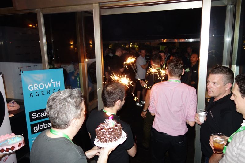 Wo ist das nächste Geburtstags-Kind an dem Abend! (Vogel IT-Medien GmbH)