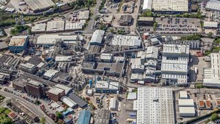 Die Transaktion umfasst unter anderem die Produktionsstätten und Anlagen des Wet-End Papier- und Wasserchemikaliengeschäfts der BASF in Bradford. (BASF)