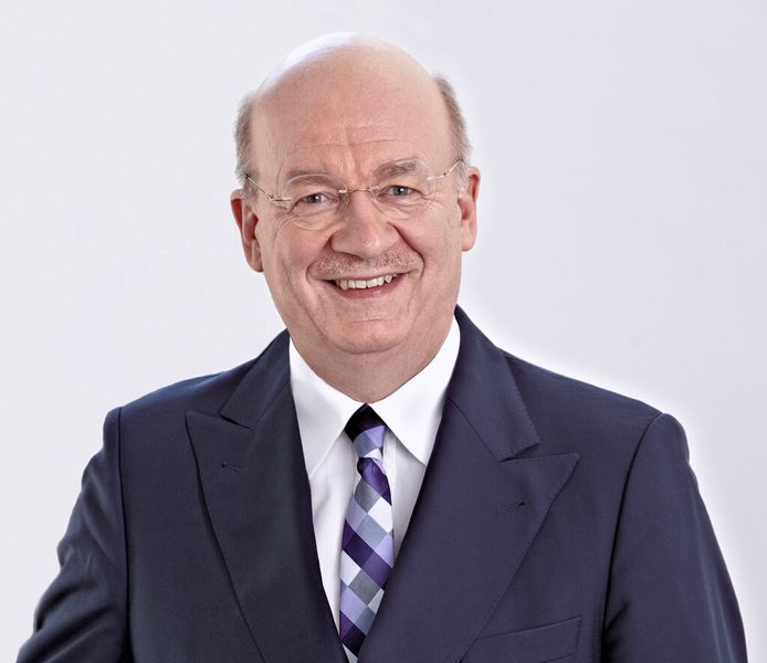 Prof. Dr. Dr. Wolfgang Wahlster, Leiter des Deutschen Forschungszentrums für künstliche Intelligenz: „Die vierte industrielle Revolution ist eine Revolution, die die ganze Produktion umkrempeln wird.