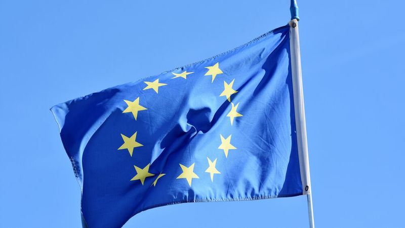 Die Europäische Kommission beschäftigt sich intensiv mit der Zukunft der GVO. Nach derzeitigem Stand scheinen die Belange des Kfz-Gewerbes Berücksichtigung zu finden. Die Europäische Kommission beschäftigt sich intensiv mit der Zukunft der GVO. Nach derzeitigem Stand scheinen die Belange des Kfz-Gewerbes Berücksichtigung zu finden.