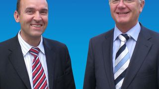 Blicken optimistisch in die Zukunft: Die beiden Hörmann-Geschäftsführer Steffen Dieterich (links) und Lothar Krech. (Bild: Hörmann Logistik)