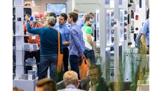 Fokussiert und mit neuem Konzept begrüsst das ineltec Messeteam 162 Ausstellerinnen und ein repräsentatives Fachpublikum aus Elektrohandwerk und Planung auf 11'000 Quadratmetern Ausstellungsfläche.

 (Bild: MCH Messe Schweiz (Basel) AG)