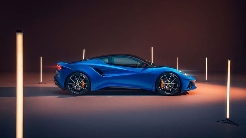 Zwar hat Lotus die elektrische Autozukunft fest im Fokus, doch beim Emira werden die Briten auf Verbrennermotoren setzen. (Bild: Richard Pardon/Lotus)