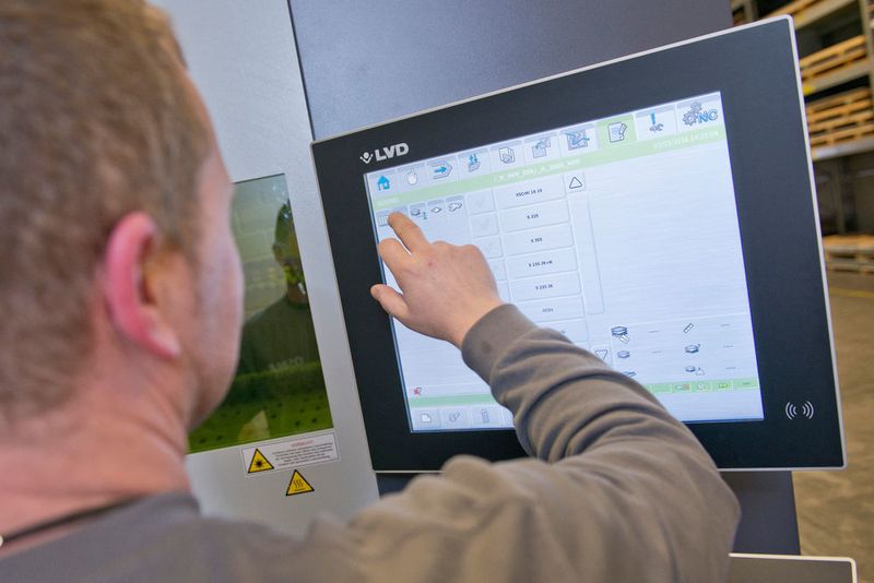 „ERP Systeme und Industrie 4.0 brauchen ganz klare Strukturen bei Prozessen, Stammdaten und deren Pflege sowie Rückmeldungen“, berichtet Meyknecht  (LVD)