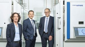 Bewährtes Kernteam mit neuer Spitze bei Cemecon (von links): Dr.-Ing. Beate Hüttermann (CMO), Bernd Hermeler (CEO) und Christoph Feig (COO). (Bild: Cemecon)