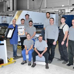 Am 17. Dezember 2014 verließ die tausendste Stanzmaschine vom Typ Tru-Punch 1000 die Montage von Trumpf in Hettingen.
