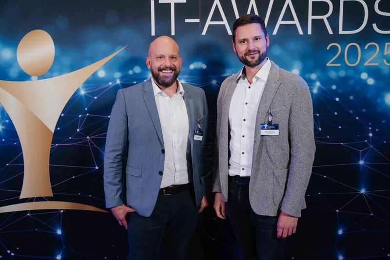 Daniel Mai und Dominik Bittner von Siemens. (Bild: Manuel Emme Fotografie)